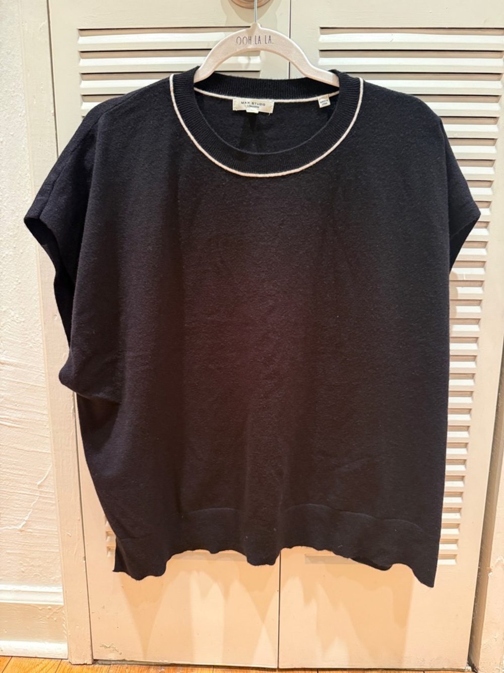 Max Studio London Sleeveless Sweater